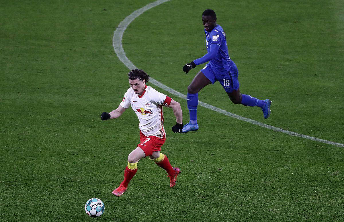 莱比锡红牛客场战平法兰克福,积分榜惊险局势待定的简单介绍 莱比锡红牛客场战平法兰克福,积分榜惊险局势待定的简单介绍