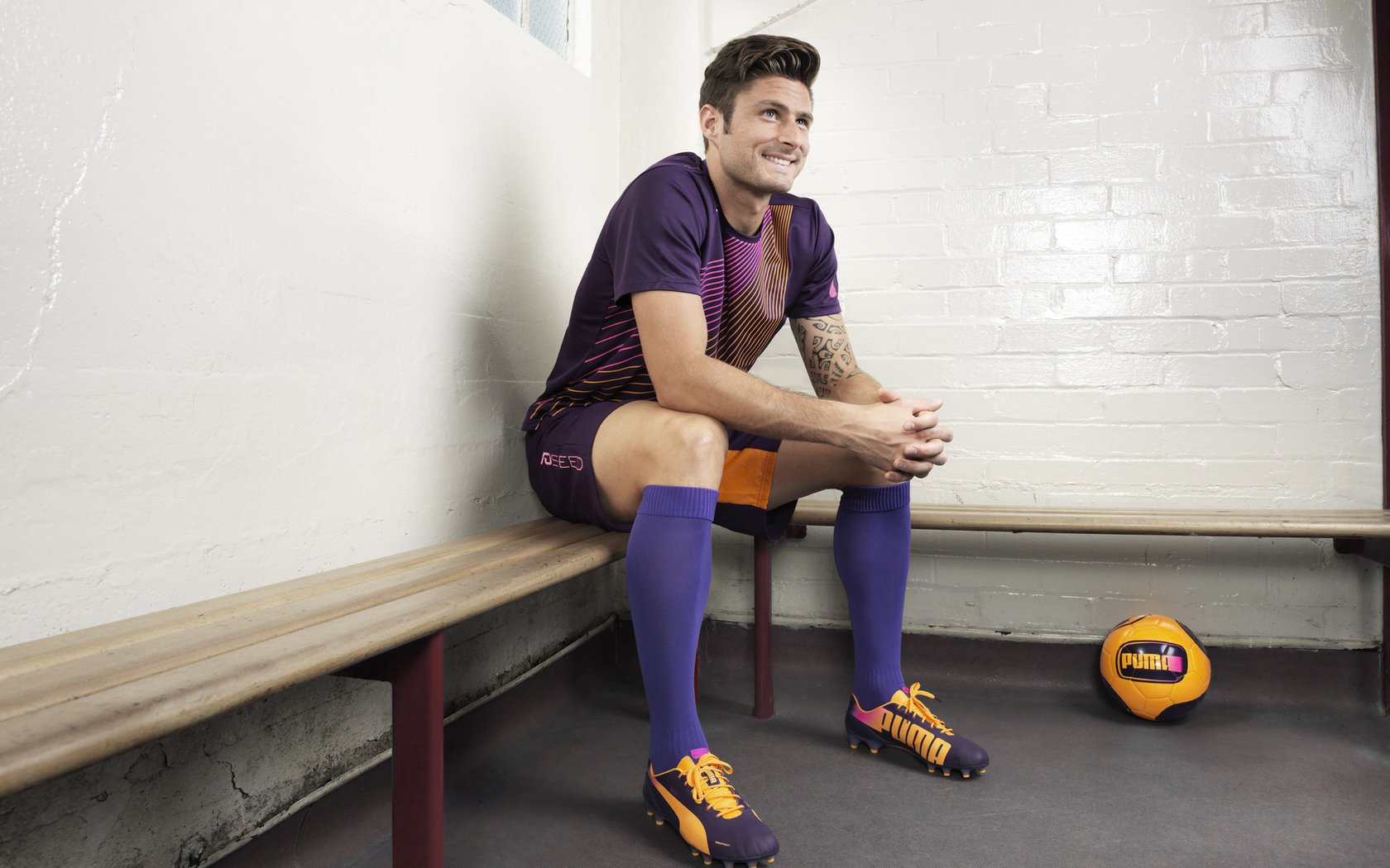 绝境中的怒吼，阿圭罗爆发与土耳其正面击溃乌克兰的双重启示