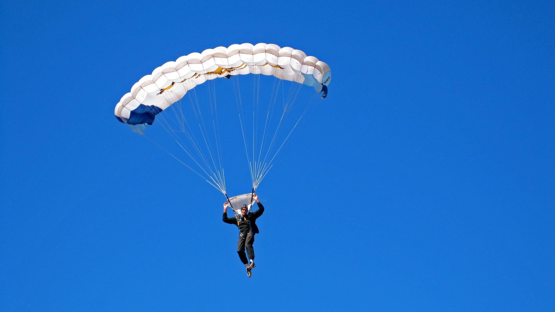 战术两极，加克波锋线无解破局，阿尔及利亚铁链防守窒息厄瓜多尔